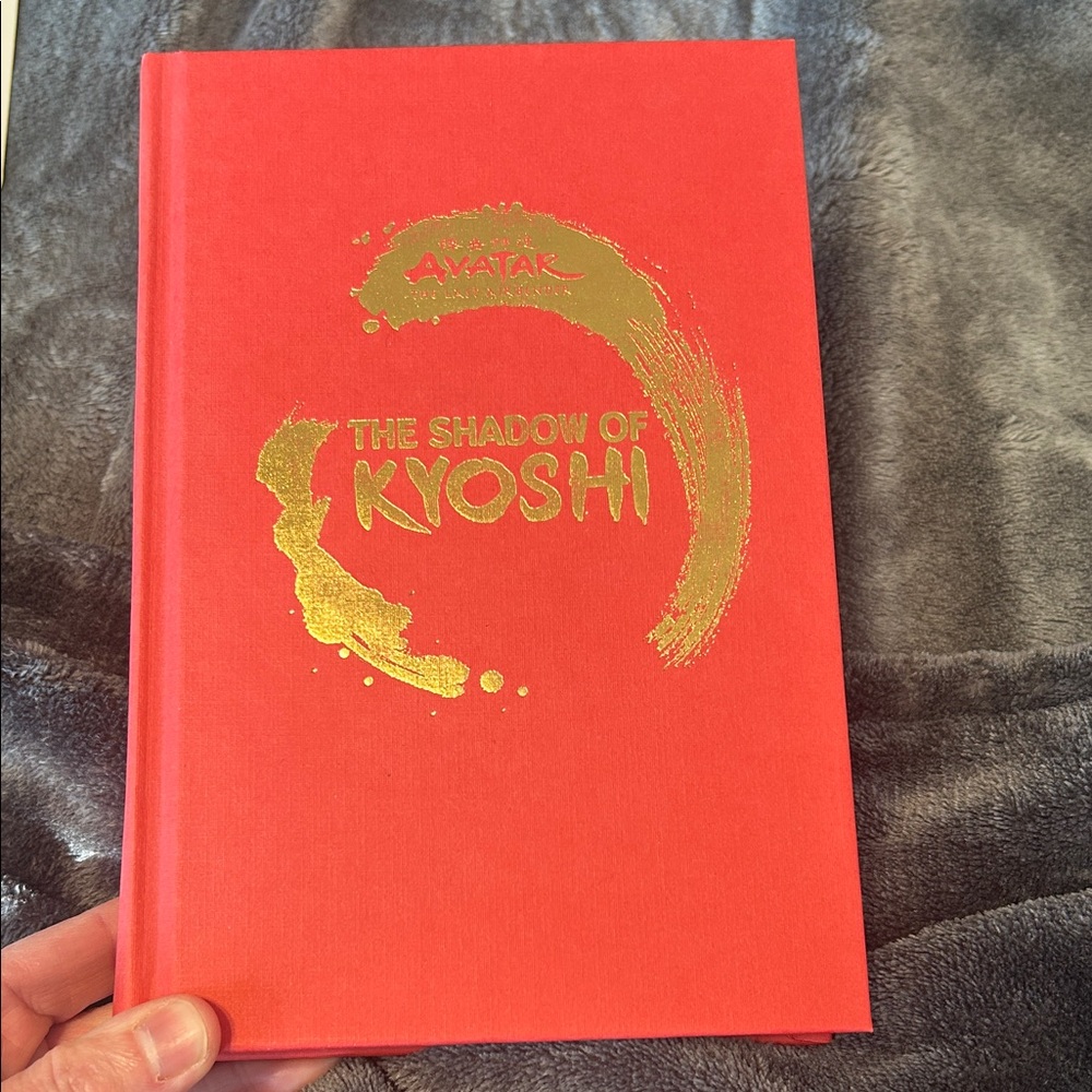 Avatar the last air bender ‘The Shadow of Kyoshi' Hardcover Book